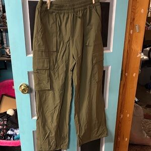 Fabletics Olive Green Cargo Pants Large